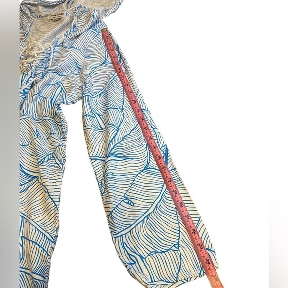 Charlie Holiday Coco Leaf Print Swimsuit Coverup Women’s Size 10 - Picture 8 of 11